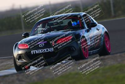 media/Jan-18-2026-CalClub SCCA (Sun) [[8bc6468723]]/Group 7 Race/Turn 1/